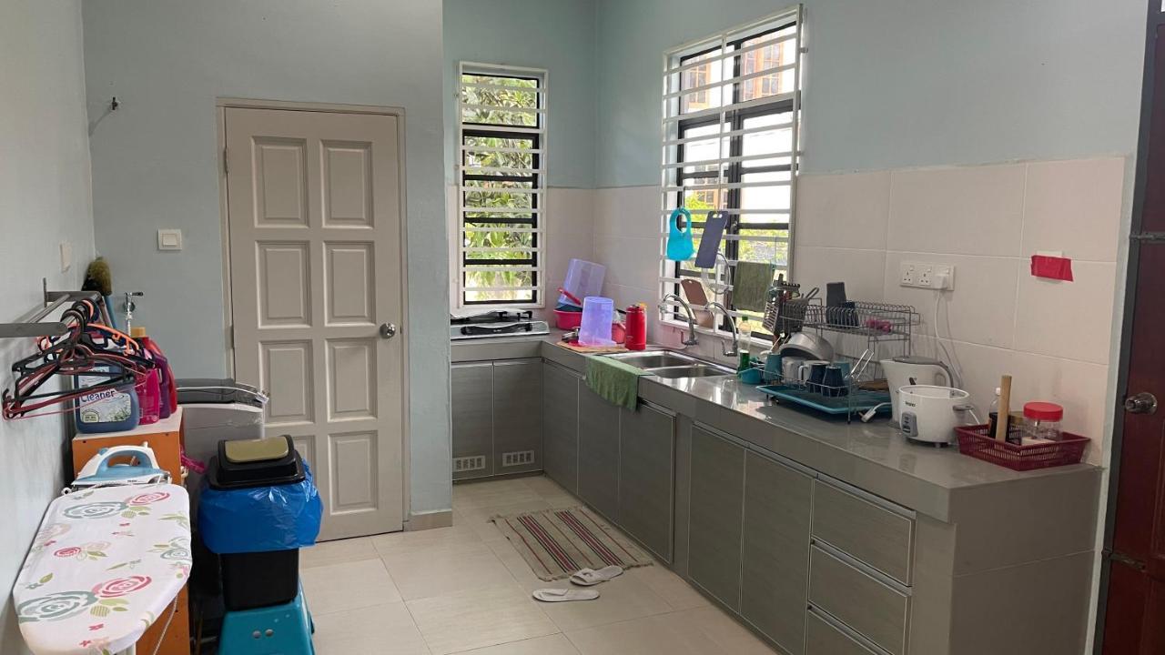 Nikmat Homestay Riyadh Kampong Tuan Mandak Eksteriør billede